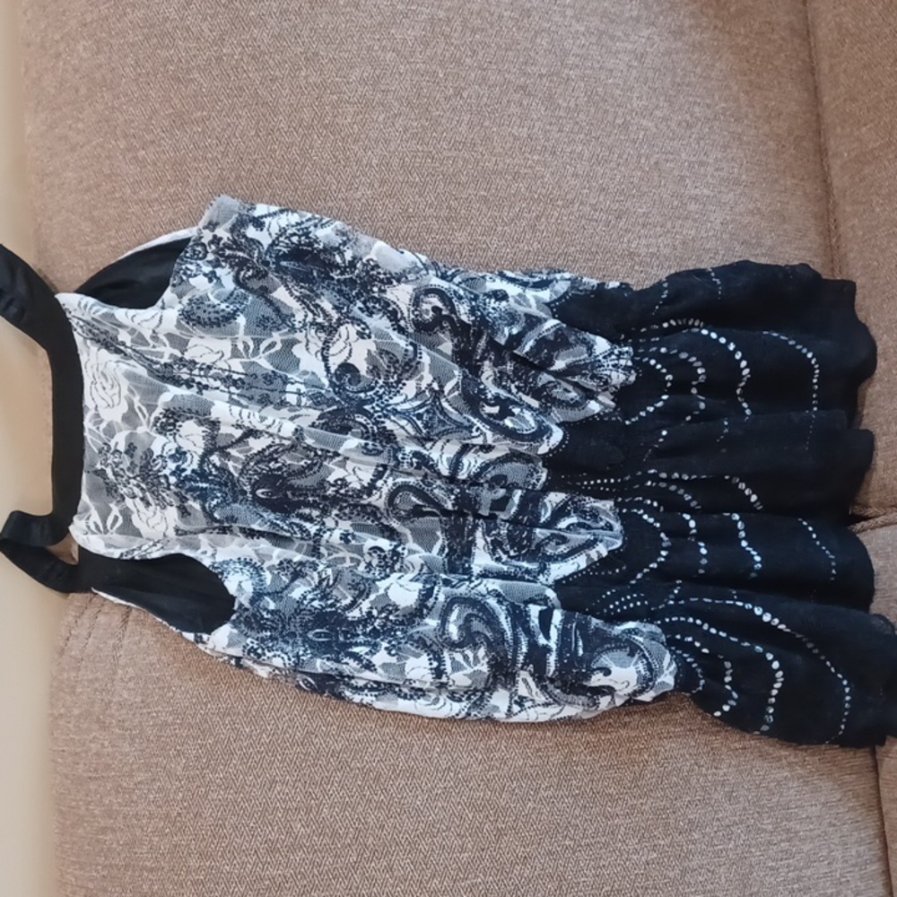Top - Picture 3 of 3